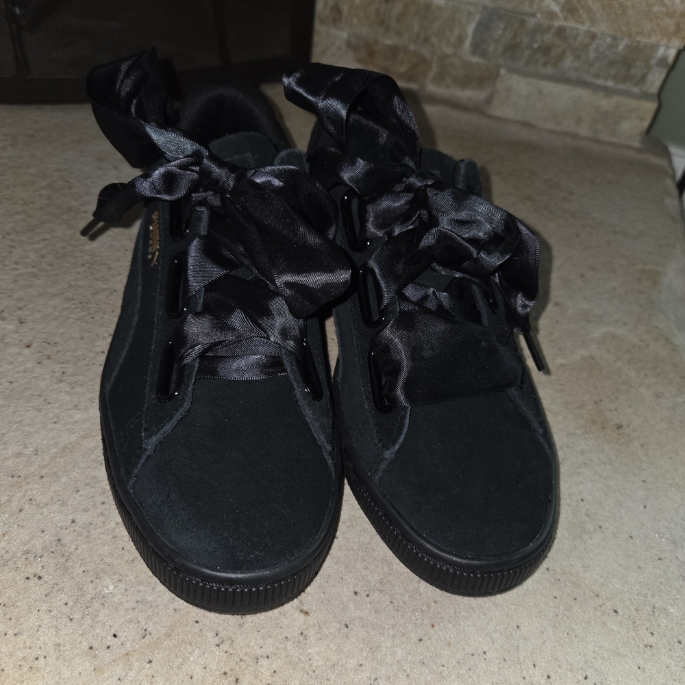 Puma Women's Black Suede Satin Ribbon Ties Sneakers Shoes 7.5